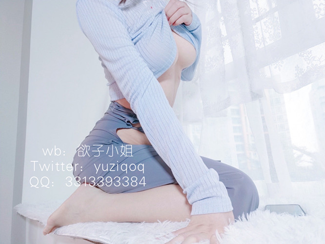 小菜头喵喵喵-灰色包臀裙[59p+2v/1.1G]